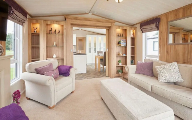 Host Stay Lakeview Winter
