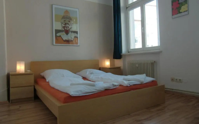 Blue Doors Hostel Altstadt