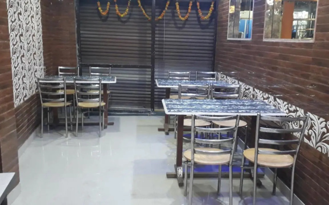 Fabhotel Sarwan