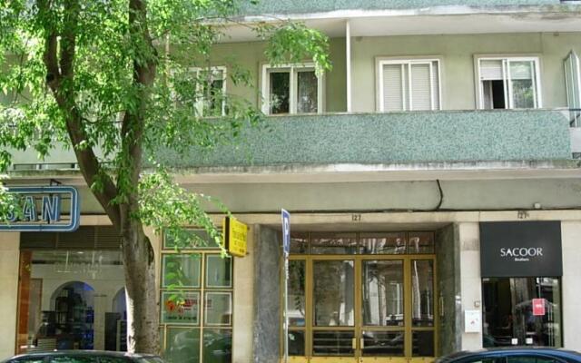 Отель Pascoal de Melo - Casa de Hospedes Португалия, Лиссабон - отзывы, цены и фото номеров - забронировать отель Pascoal de Melo - Casa de Hospedes онлайн вид на фасад