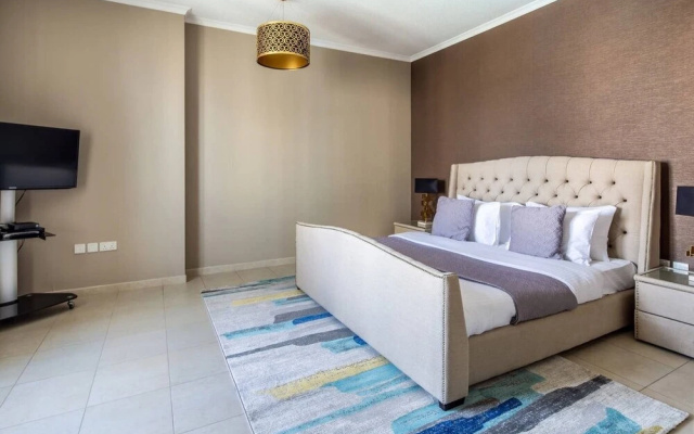 Lavish 2BR With Picturesque Burj Khalifa Views!