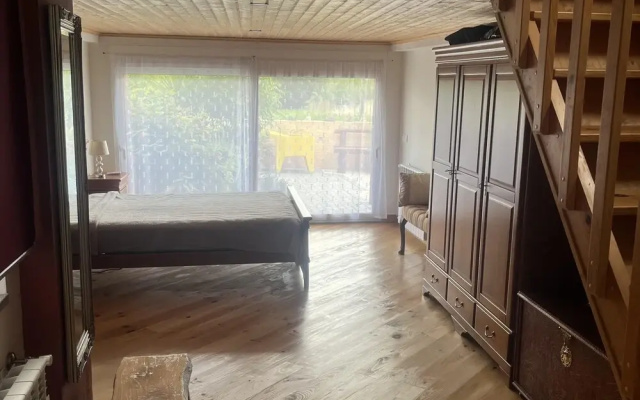 1 bed - Sleeps 4 - Pets - Balcony - Mtn View