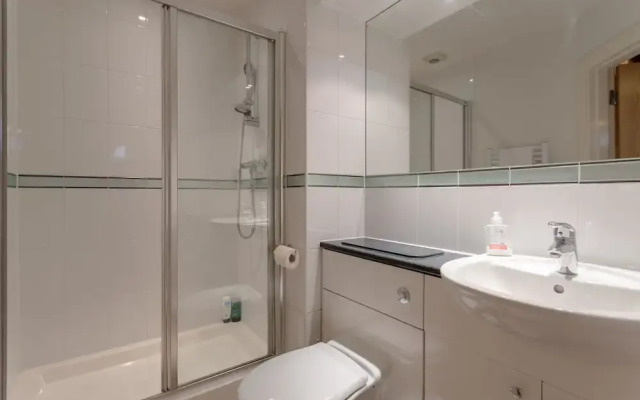 3 Bedroom Home In The Heart Of Wimbledon