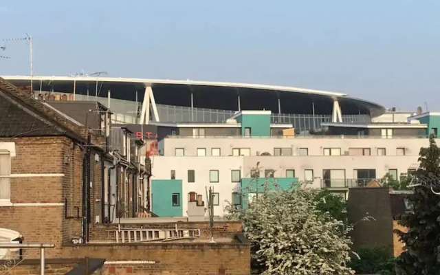 Апартаменты 1 Bedroom Apartment in Arsenal вид на фасад