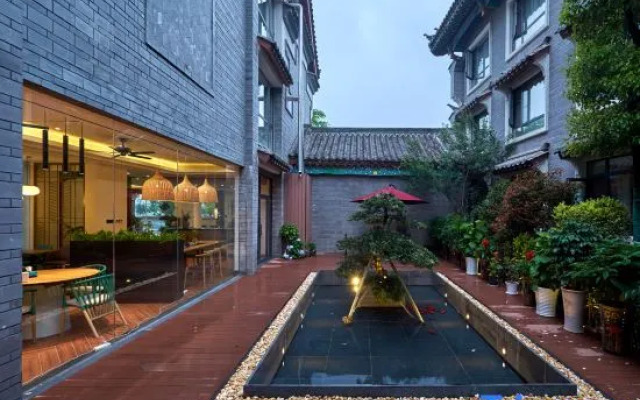 Hua Xi Hotel