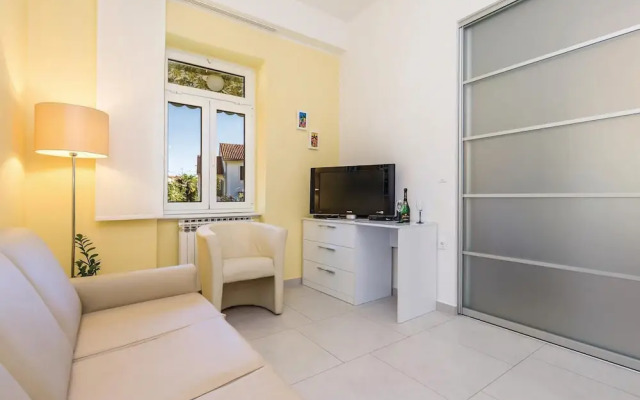 Awesome Home in Lovran With Wifi and 3 Bedrooms