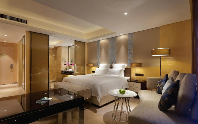 Guolong Hotel