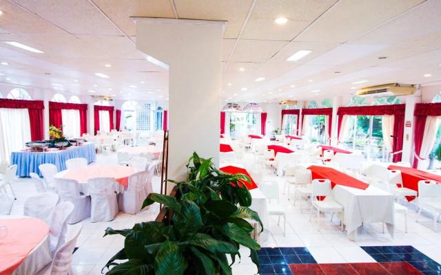 Bohol La Roca Hotel