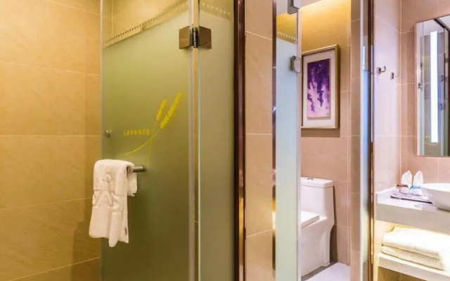 Lavande Hotels·Gaozhou Xiantai Bridge