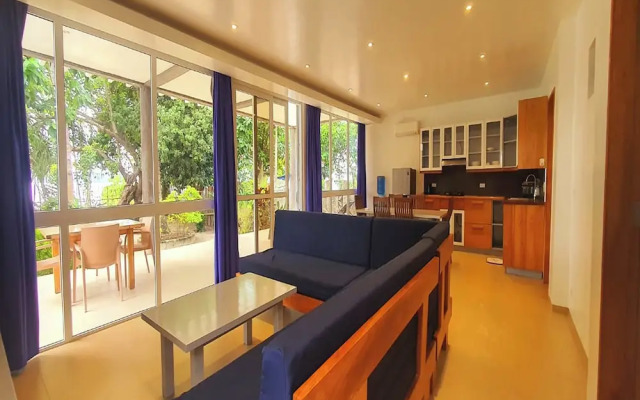 Pili Beach Resort Agmanic