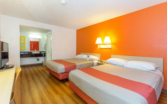 Motel 6 Hayward, CA – Silicon Valley Gateway