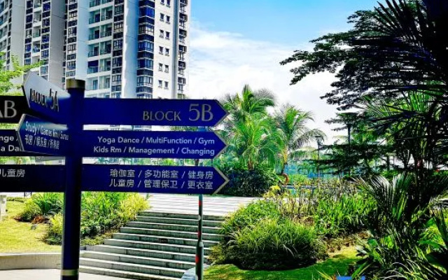 Seafront Country Garden Danga Bay by Lions Bay