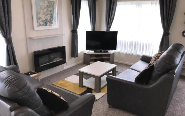 2 Bedroom Luxury Lodge, OG30, Shanklin, Isle of Wight