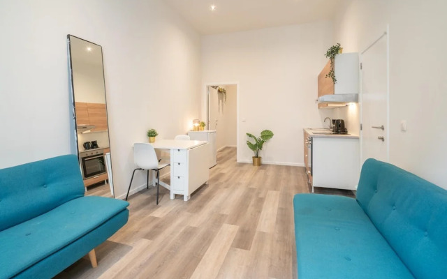 Spacious Riverside Apartment