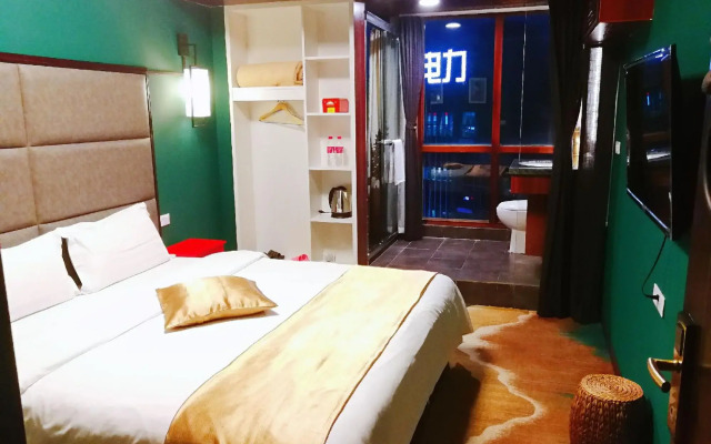 Mo Hotel
