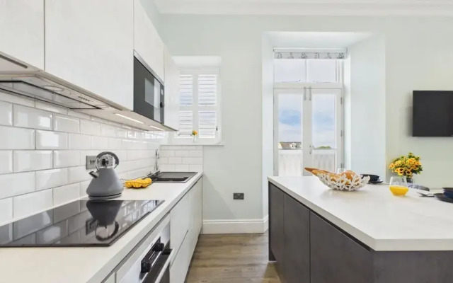 No. 6 Croft House - 1 Bedroom Apartment - Tenby