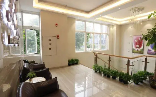 MeiYe Hotel (Guangzhou Shixi Subway Station)