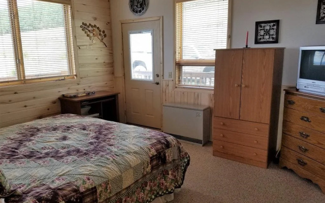 Bachelor Loop House