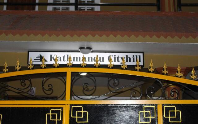 Отель Kathmandu CityHill Studio Apartment Непал, Катманду - отзывы, цены и фото номеров - забронировать отель Kathmandu CityHill Studio Apartment онлайн вид на фасад