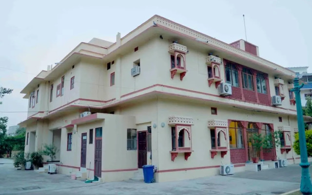 Devi Niketan