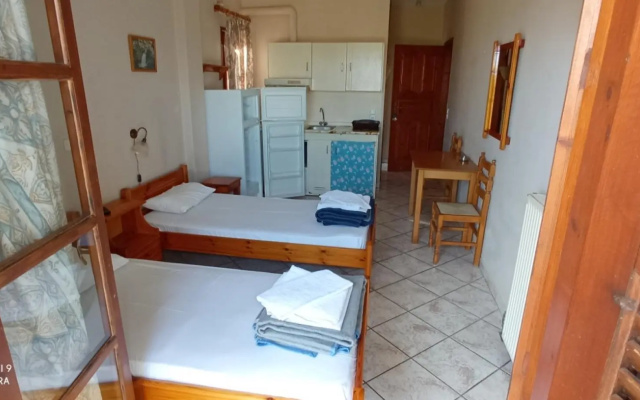 Nikos Studio 4 in Gialiskari