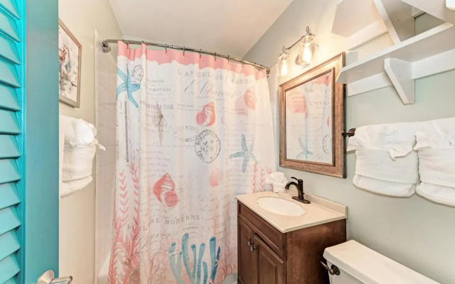 Sea La Vie - 205 - 55th
