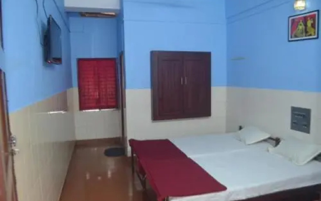 Parakkal Tourist Home