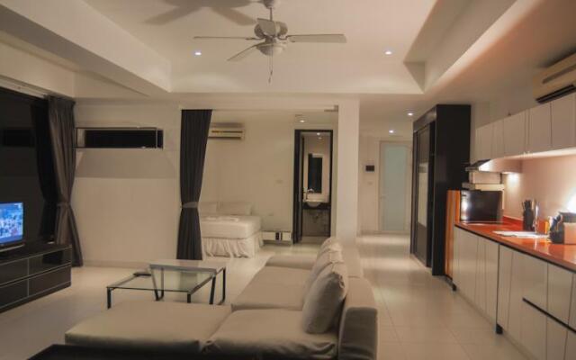 Отель Baan Ngern Muen Managed by Seeka Phuket комната для гостей