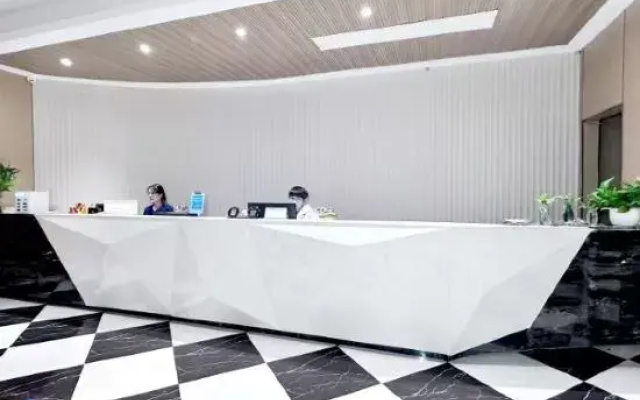 Lixin colorful art Hotel