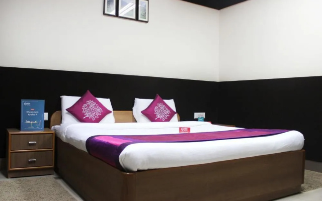OYO 1327 Inchara Hotel
