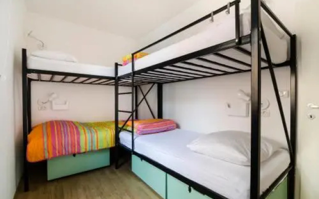 Hostel Alieti