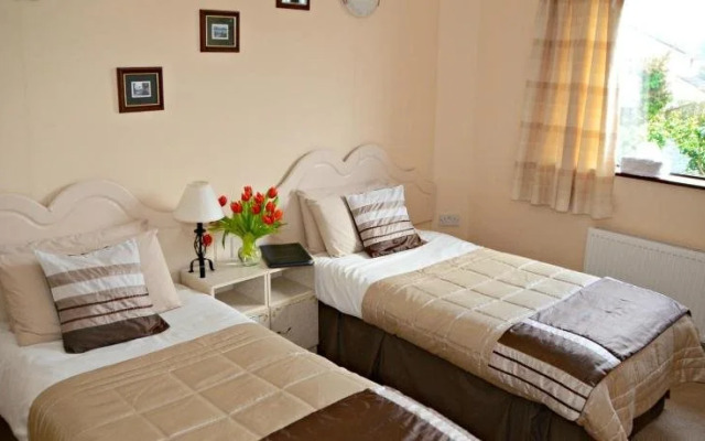 Dromhall Heights
