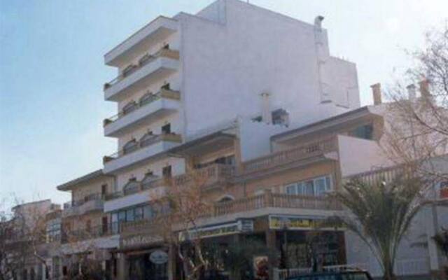 Отель Hostal Flamenco вид на фасад