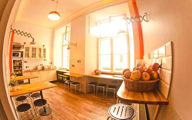 Отель Hostel Rynek 7 - Hostel Польша, Краков - 1 отзыв об отеле, цены и фото номеров - забронировать отель Hostel Rynek 7 - Hostel онлайн развлечения