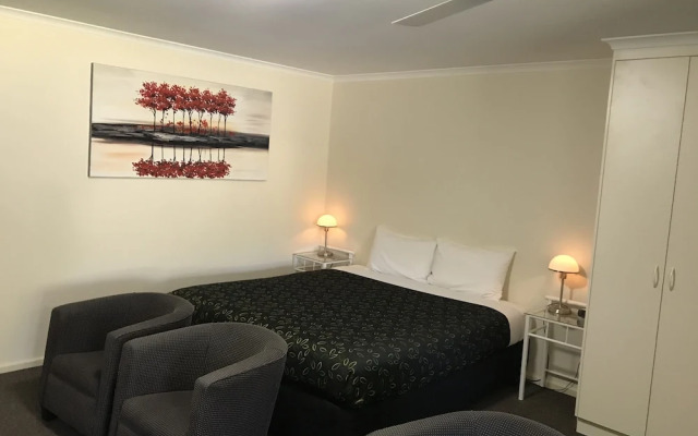 Sportsmans Motor Inn