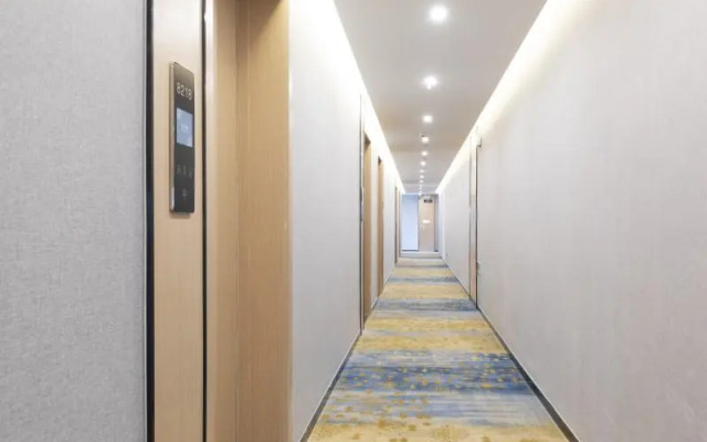 VX Hotel Wuxi Lingshan Scenic Area