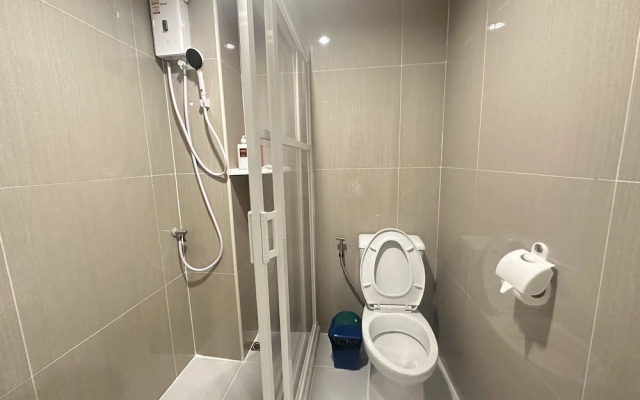 Metro Link Ratchada Hotel