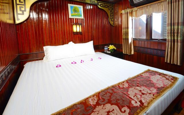 Отель Imperial Legend Cruise Halong Bay комната для гостей
