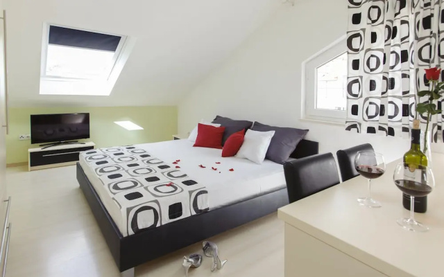Room-delightfull Room for 2