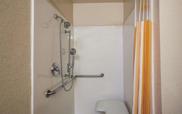 La Quinta Inn & Suites by Wyndham Davis