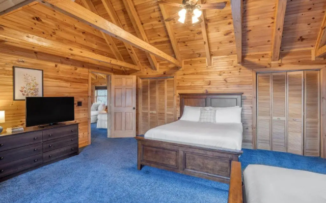 Leyland by Avantstay Cabin Mansion w/ Views