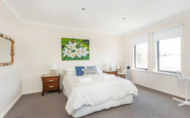Seaview Apartment