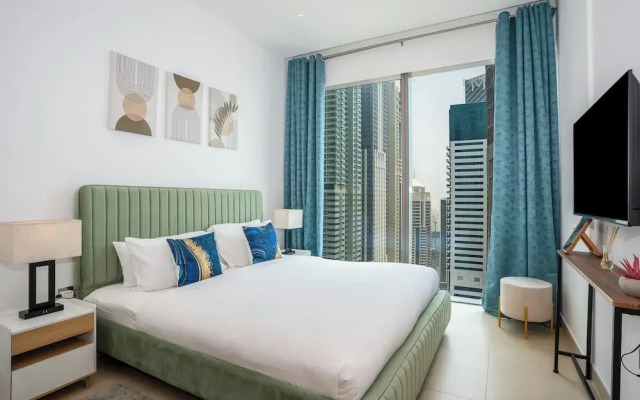 HomesGetaway- 1BR Apt in Marina Gate1