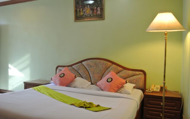 Отель At Paradise By Compass Hospitality Бангкок комната для гостей