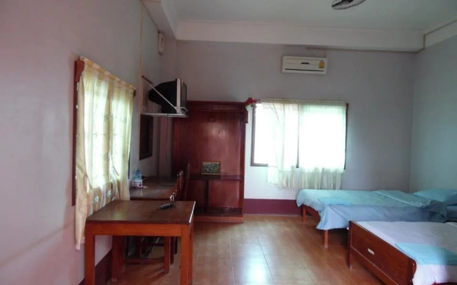Dok Khoune Hotel