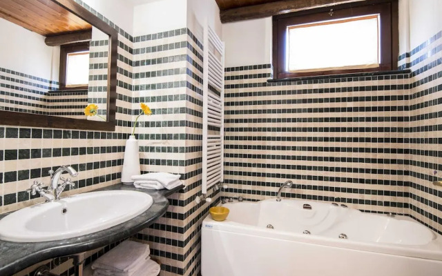 Apartment in Marche With Pool and BBQ