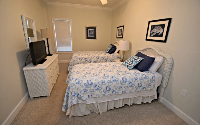 Dolphin Key 2C by RedAwning