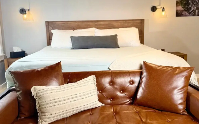 The Benjamin Hotel