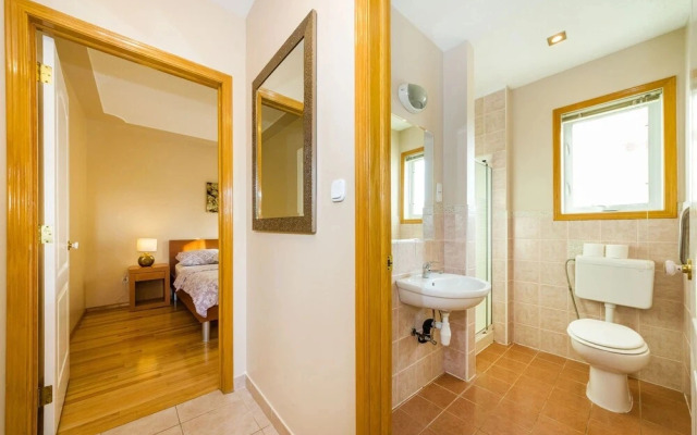 Beachfront Apartment Mareo 4