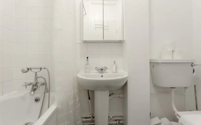 Stylish 1 Bedroom Flat In South Kensington
